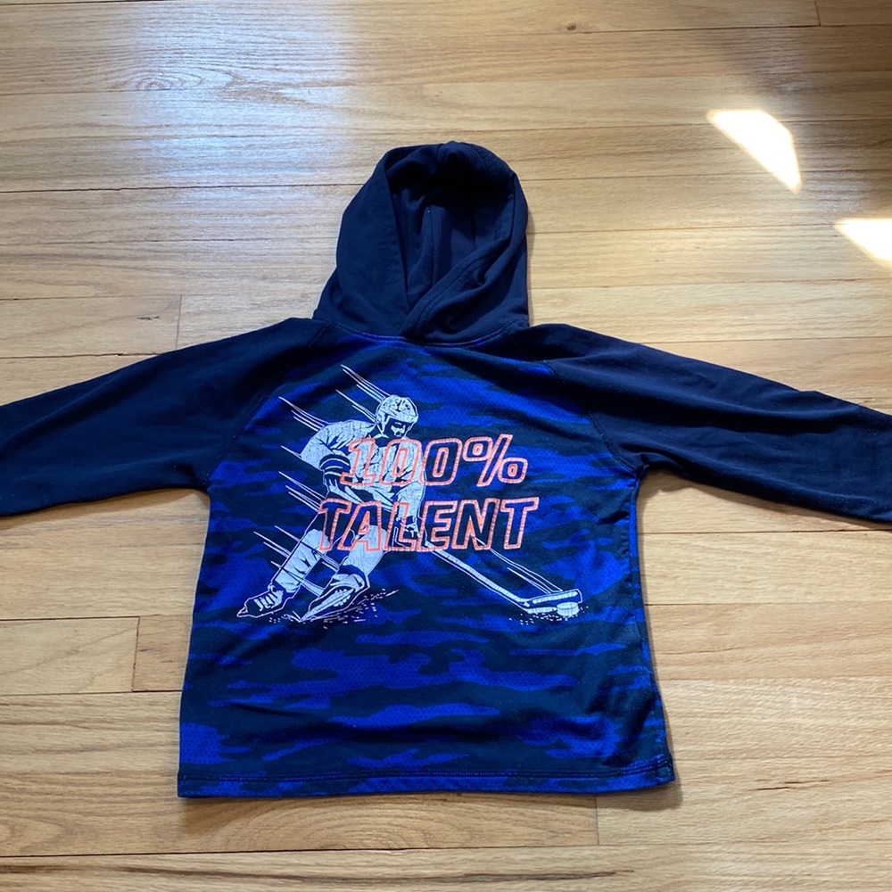 Sports Place Boys Hockey Hoodie. Size 3T.
